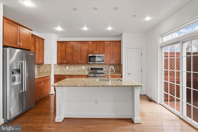 Building Photo - 8072 Criaza Branch Ct