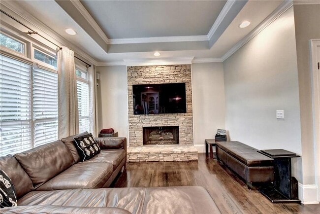 Building Photo - 645 Falls Bay Ct