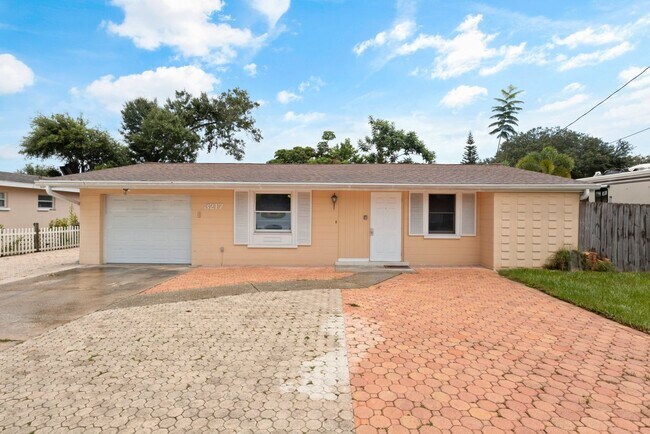 Primary Photo - 3217 McIntosh Rd