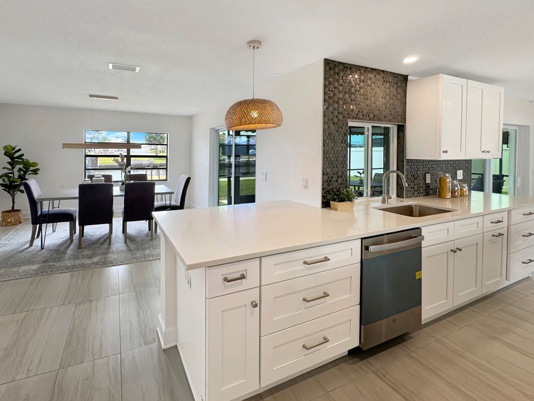 Building Photo - 9907 ISLAND HARBOR Dr