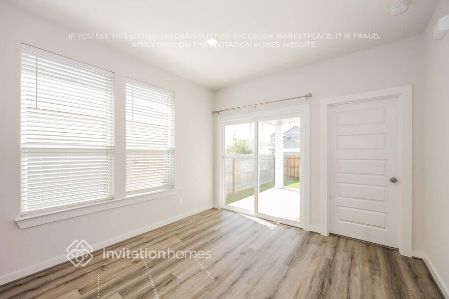 Building Photo - 4727 Audubon Pl