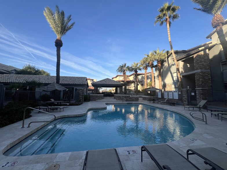 1 of 2 pools - 2025 E Campbell Ave