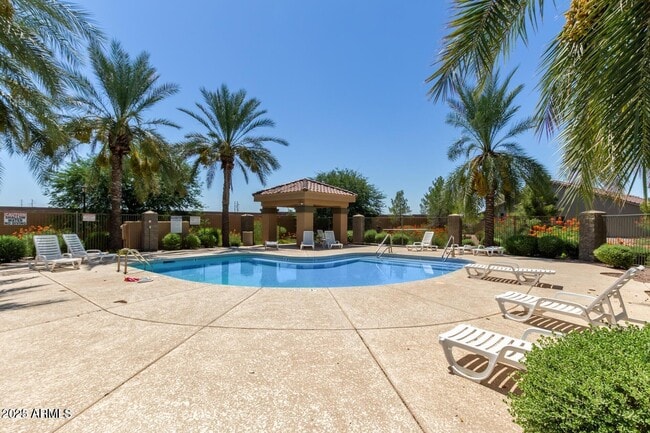 Building Photo - 4526 E Windsong Dr