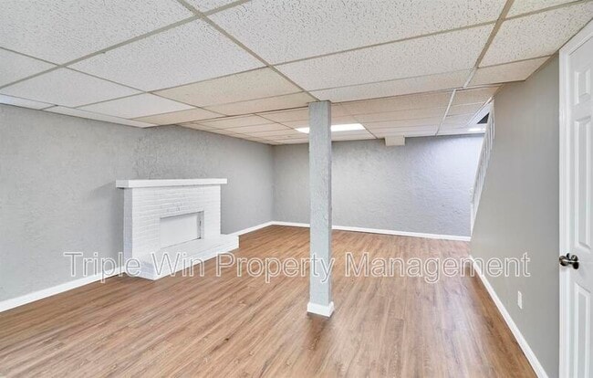 Building Photo - 1661 Rishon Hill Dr