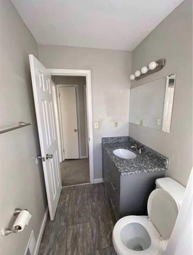 Building Photo - 1313 NW 6th St