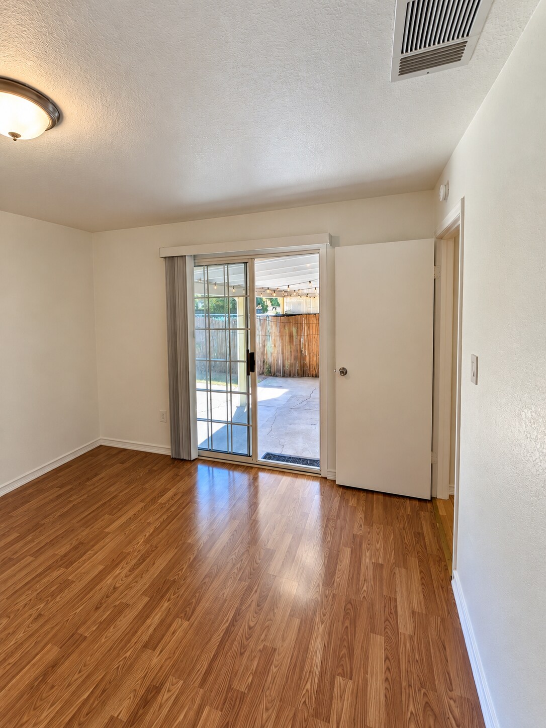 Building Photo - 3902 Elkhorn Blvd