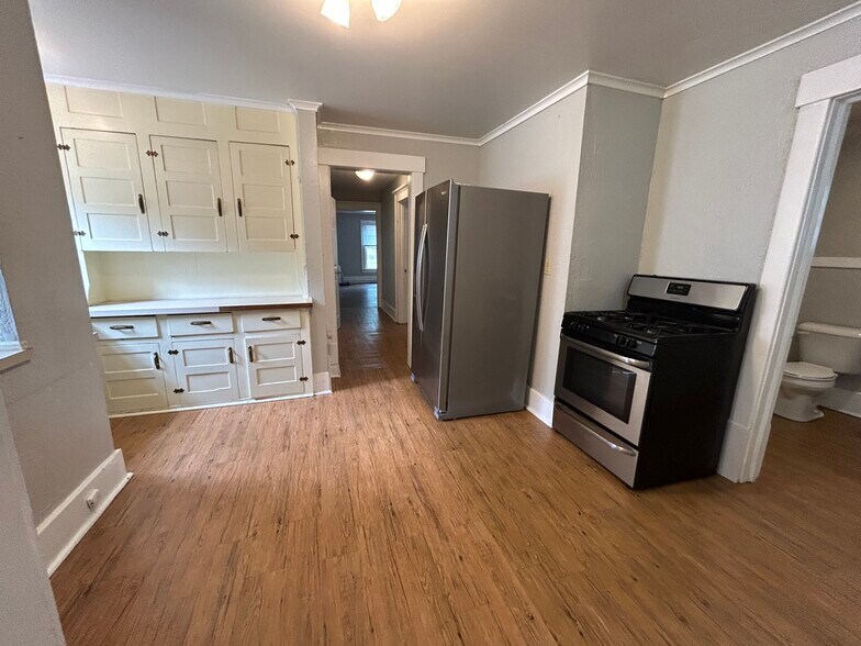 Primary Photo - 2445 2nd St