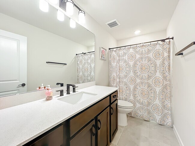 Building Photo - 1021 Savannah Palms Blvd