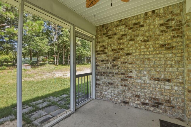 Building Photo - 3284 Chapelwood Dr