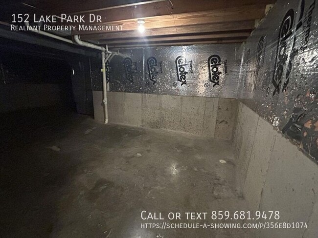 Building Photo - 152 Lake Park Dr