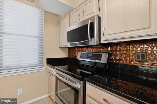 Building Photo - 1200 Braddock Pl