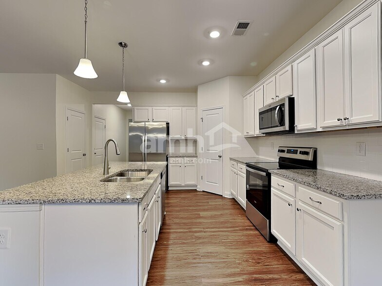 Building Photo - 2471 Napa Valley Dr