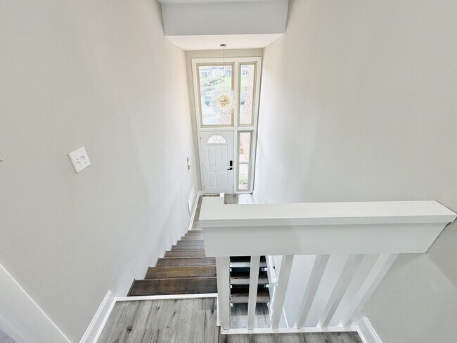 Building Photo - 20 Indian Creek Trail