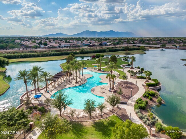 Building Photo - 20500 N Big Dipper Dr