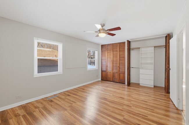 Building Photo - 5611 S Quincy St