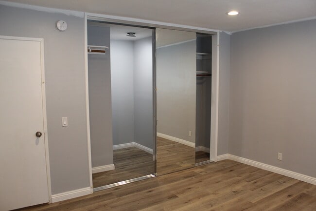 Building Photo - 2429 Ocean Ave