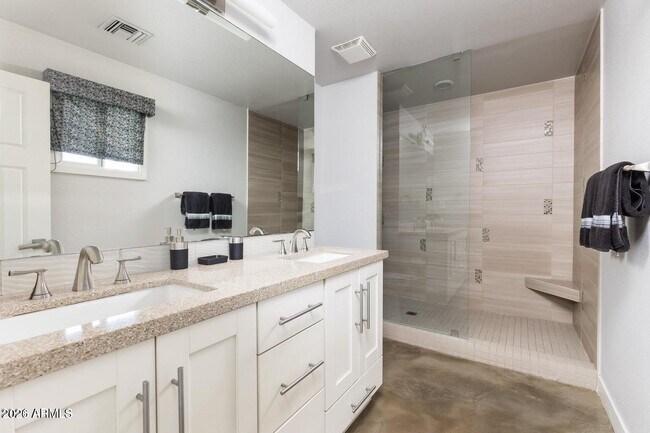 Building Photo - 5225 N 83rd Pl