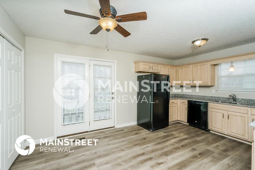 Building Photo - 651 Oak Grove Blvd