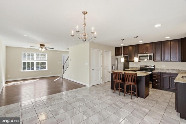 Building Photo - 410 Thelma Rd