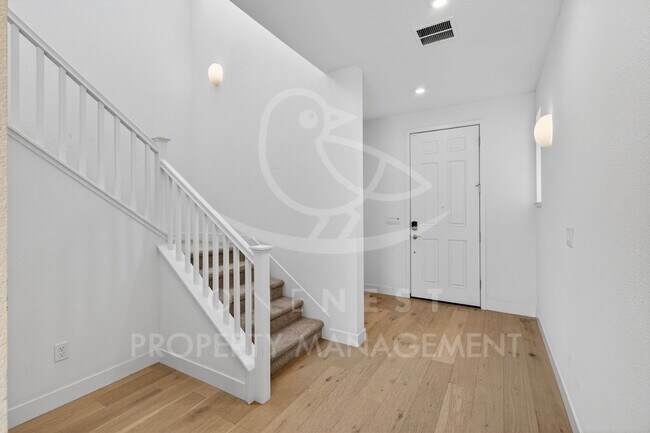 Building Photo - **move in 5/1 $500 off first months rent** Desirable Twelve Bridges Home | 4 bed 3.5 bath