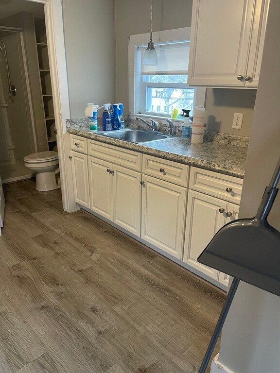 Building Photo - 822 Main St