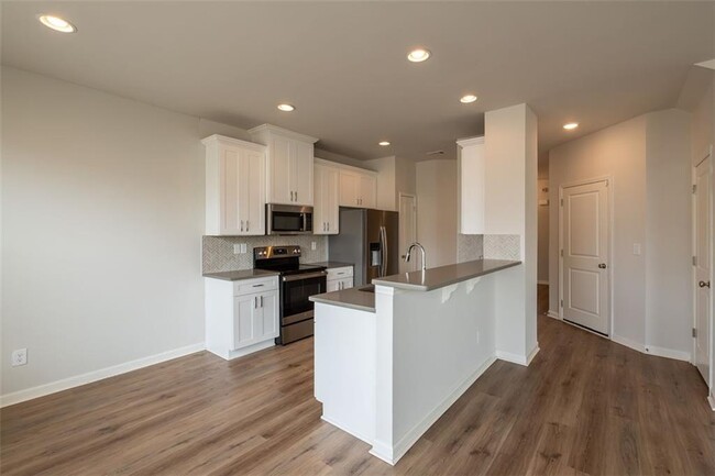 Building Photo - 4013 Park Ln