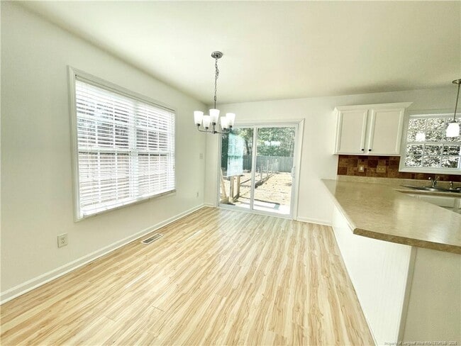 Building Photo - 332 Juno Dr