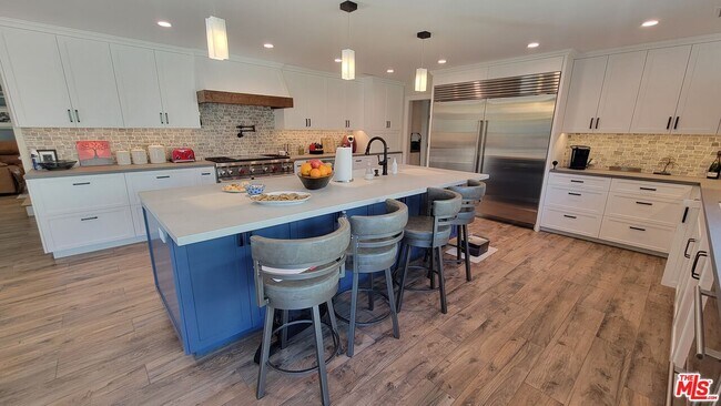 Building Photo - 4744 Haskell Ave