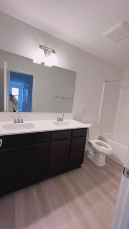 Building Photo - 1630 Lewes Castle Dr