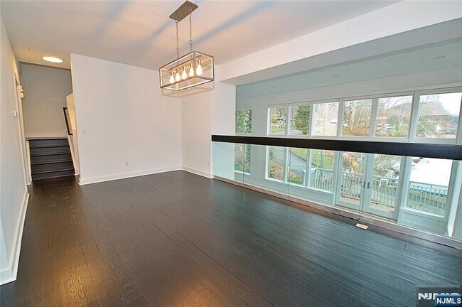 Building Photo - 11 Vela Way