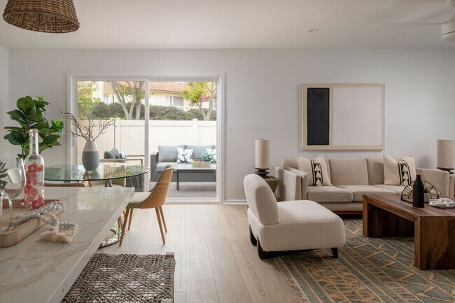 Building Photo - Turnkey 3 Bed/2 Ba in Encinitas' Finest 55...