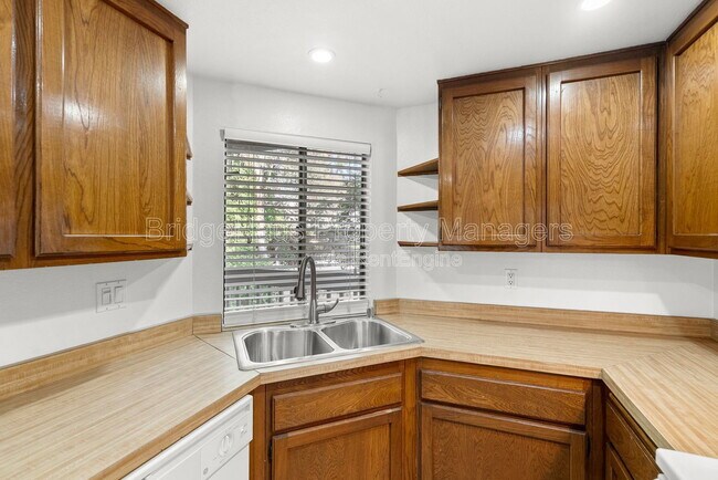 Building Photo - 5750 Friars Rd