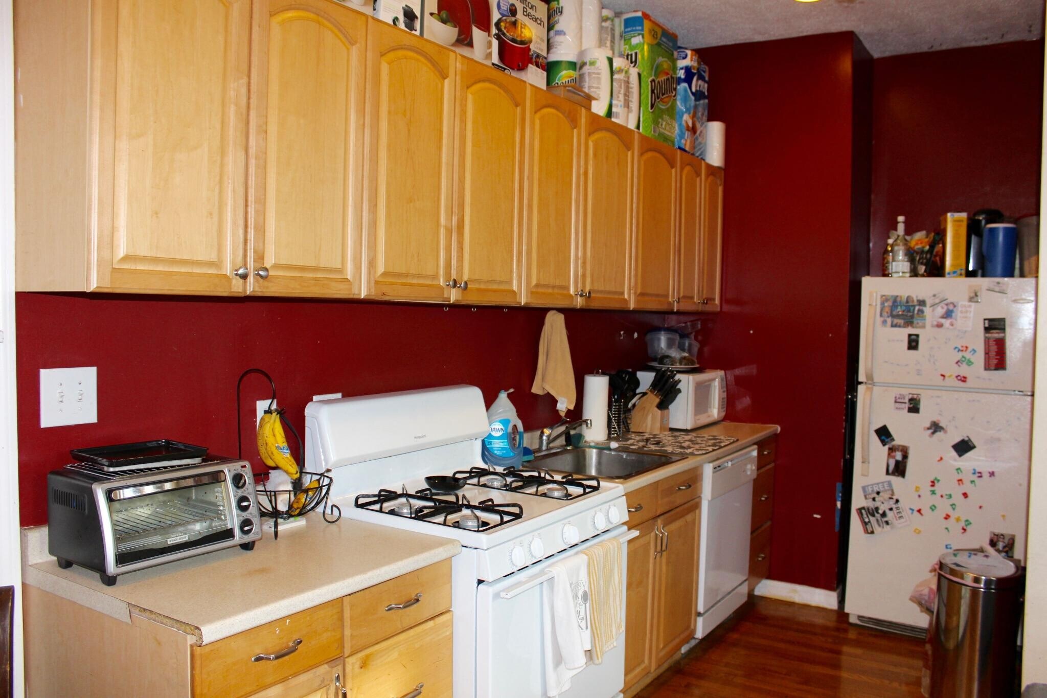 Building Photo - 461 Park Dr