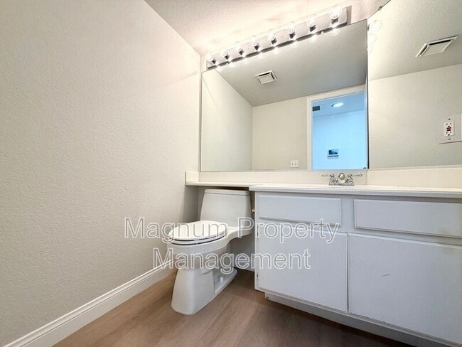 Building Photo - 30219 Corte Cantera