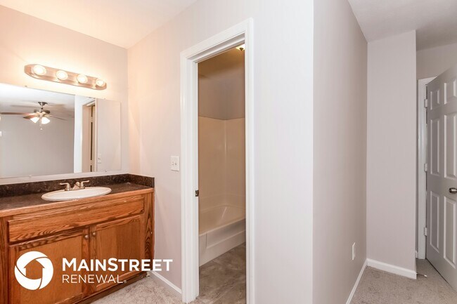 Building Photo - 2223 Scarbrough Dr