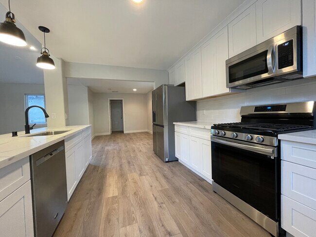 Building Photo - 7292 Dambacher Dr