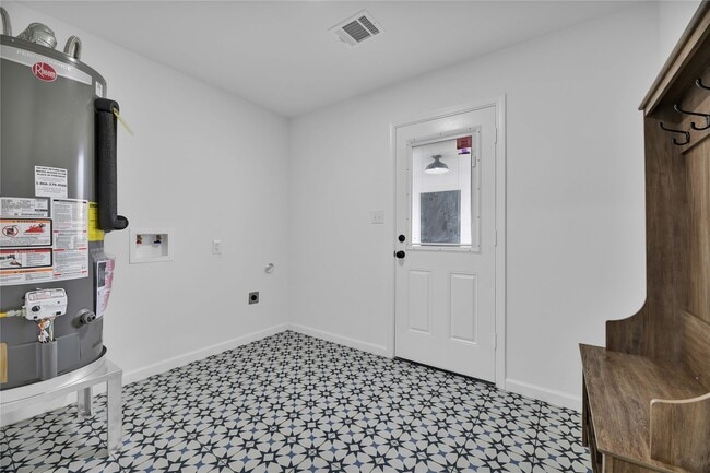 Building Photo - 2726 Stetson Ln