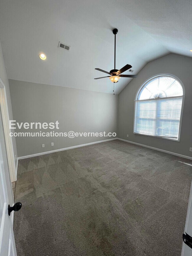 Building Photo - 3393 Wiser Dr