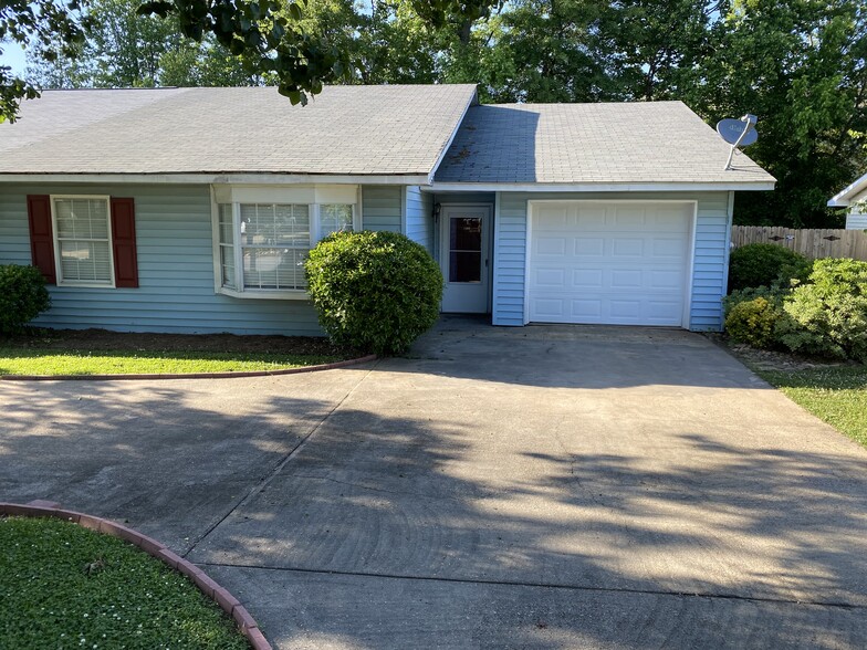Primary Photo - 2108 Hamilton Pl N