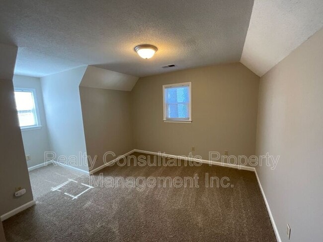 Building Photo - 123 Arcaro Dr