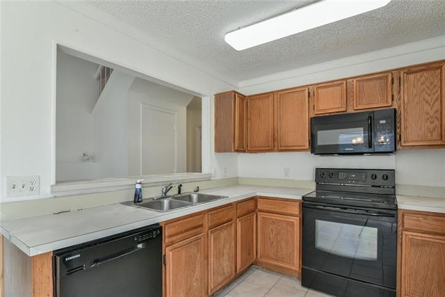 Building Photo - 6611 Olivewood Dr