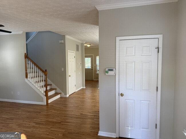 Building Photo - 27 Montgomery St NE