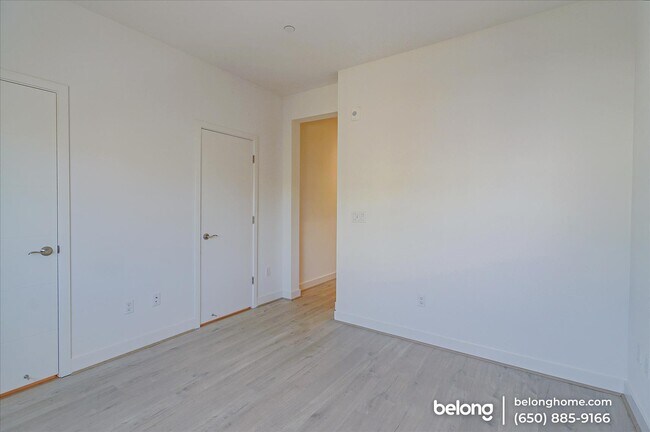 Building Photo - 105 Uptown Cir