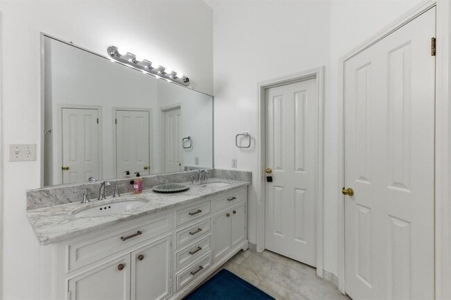 Building Photo - 6405 Aden Ln