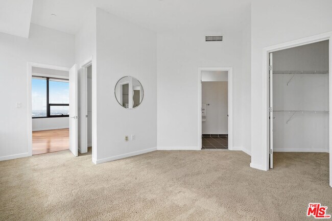 Building Photo - 1100 Wilshire Blvd