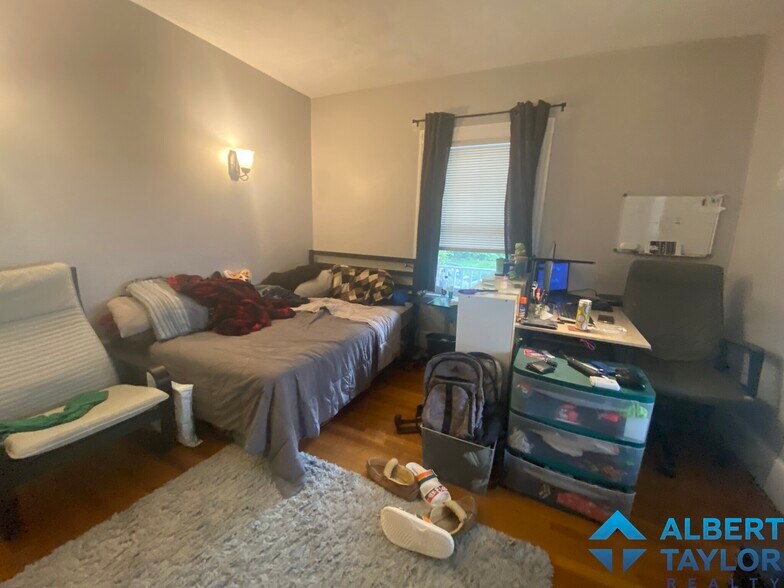 Building Photo - 30 Touro Ave