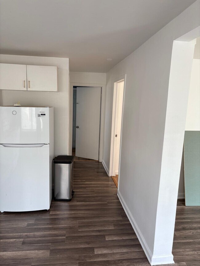 Building Photo - 524 South B Street