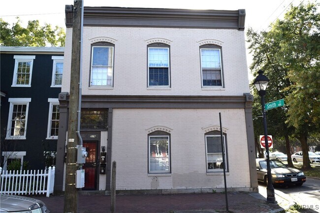 Primary Photo - 519 W Clay St