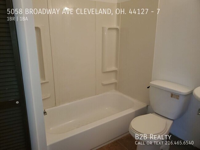 Building Photo - 5058 Broadway Ave