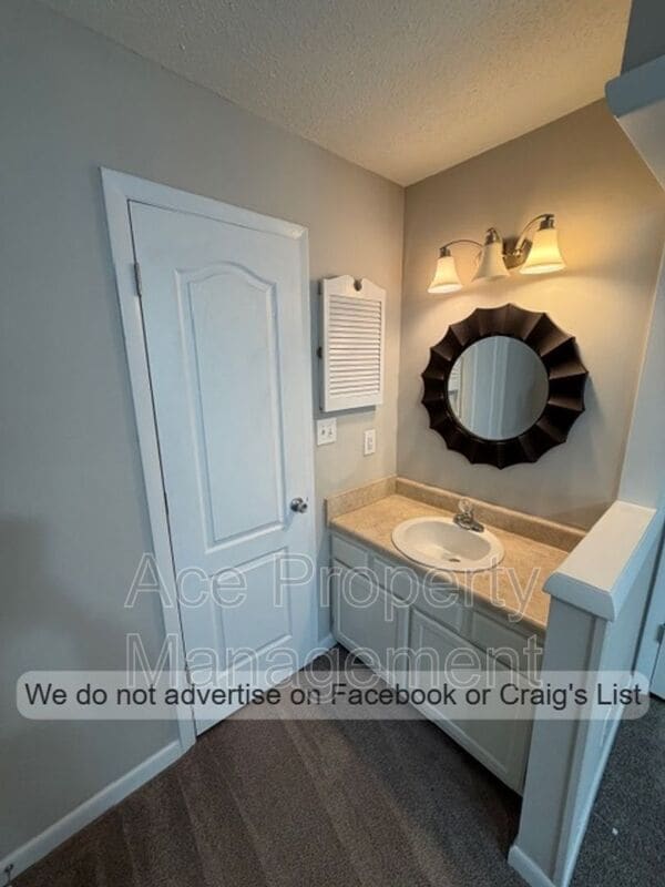 Building Photo - 6723 Vaughn Rd